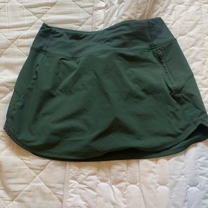 Outdoor Voices Hudson 4” skirt